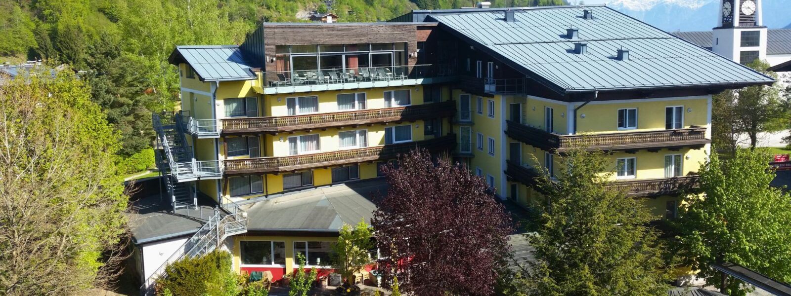 <p><em>Willkommen</em> im<br />
Hotel Schütthof!</p>
